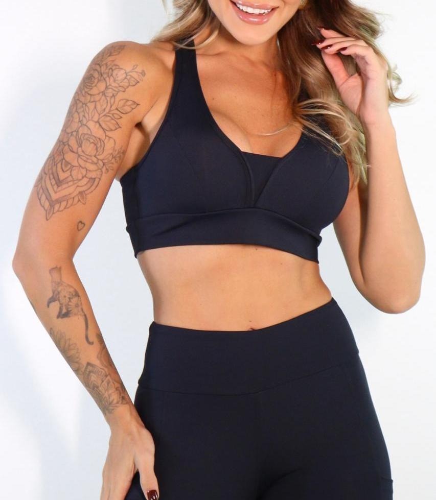 TOP ISA PRETO 1